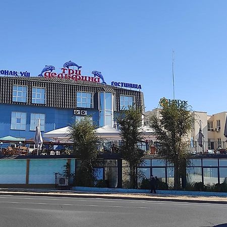 Three Dolphins Hotel Aktau  Exterior photo