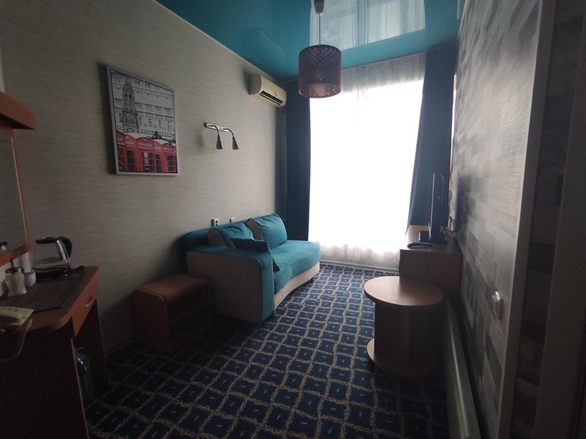 Three Dolphins Hotel Aktau  Exterior photo
