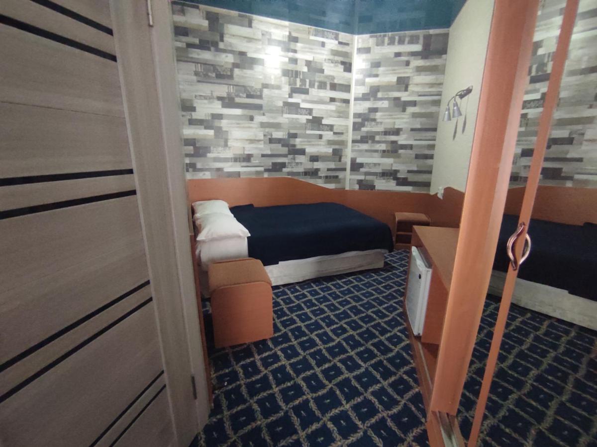 Three Dolphins Hotel Aktau  Exterior photo