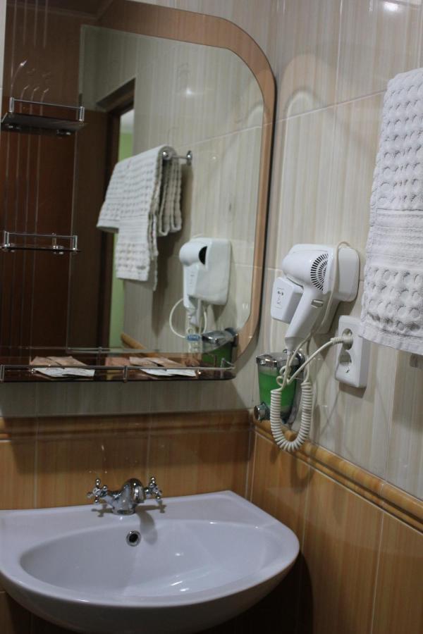Three Dolphins Hotel Aktau  Exterior photo